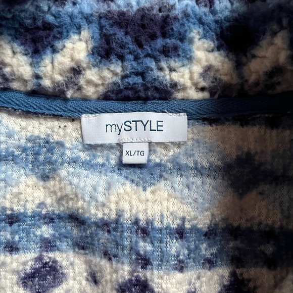 Winter Sherpa Quarter Zip - Picture 2 of 2